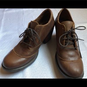 NWOT SUPER cute BORN booties